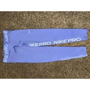 Nike Pro Women's Mid-Rise Mesh-Paneled Leggings Sample